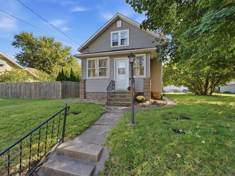 2526 4th Street Moline IL 61265
