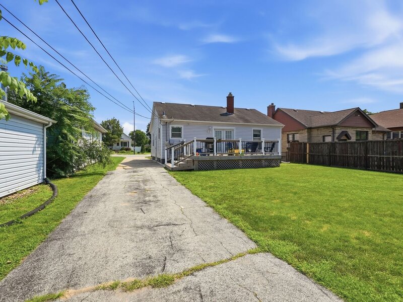 2642 Ridge Road Lansing IL 60438