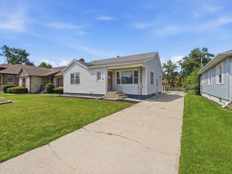 2642 Ridge Road Lansing IL 60438