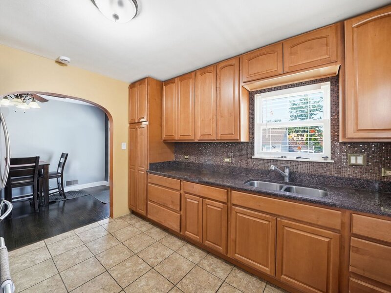 2642 Ridge Road Lansing IL 60438