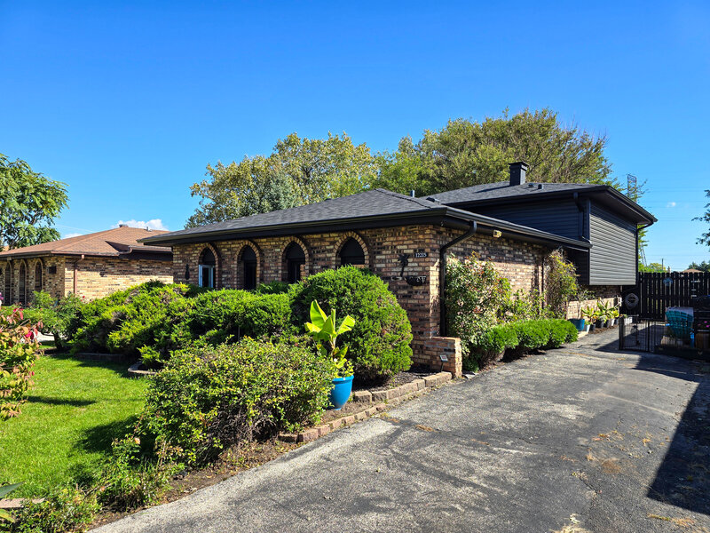 12215 S 45th Avenue Alsip IL 60803