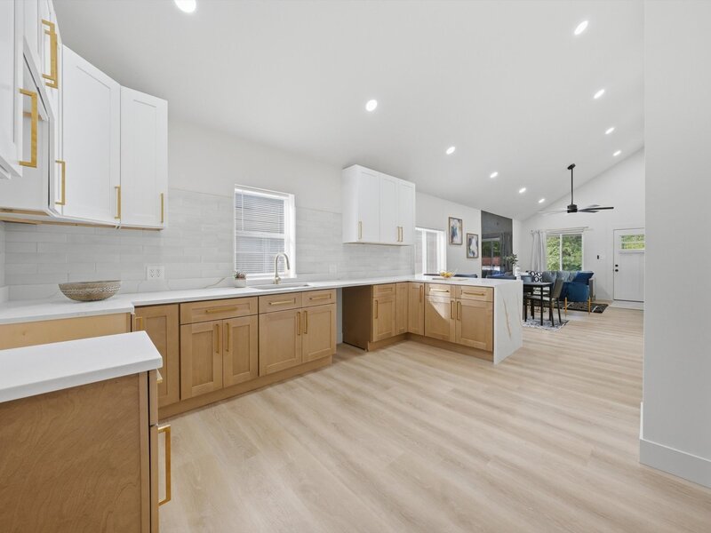 12231 S Lowe Avenue Chicago IL 60628