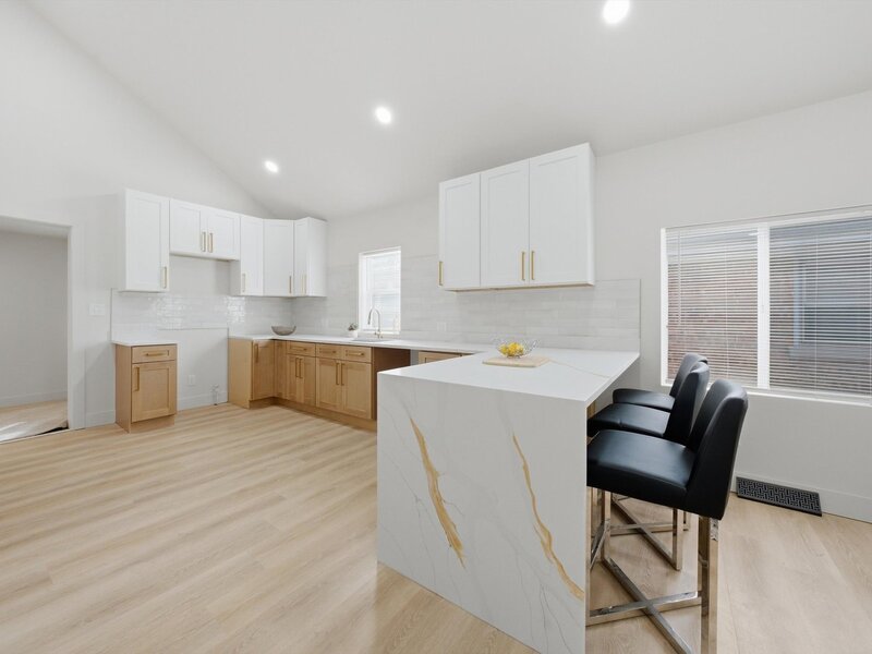 12231 S Lowe Avenue Chicago IL 60628