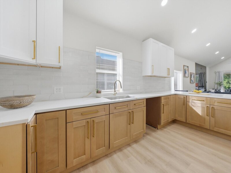 12231 S Lowe Avenue Chicago IL 60628