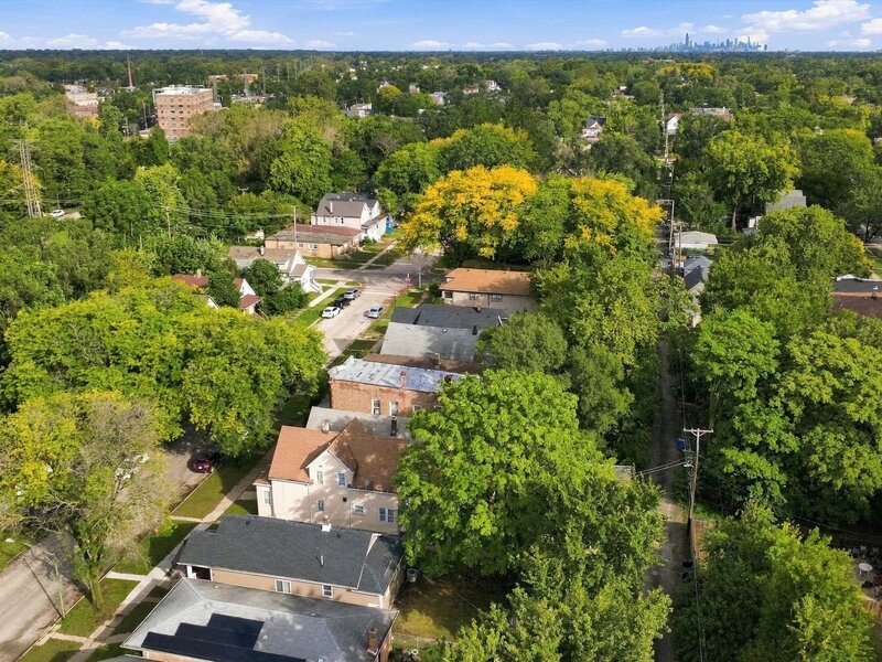 12231 S Lowe Avenue Chicago IL 60628