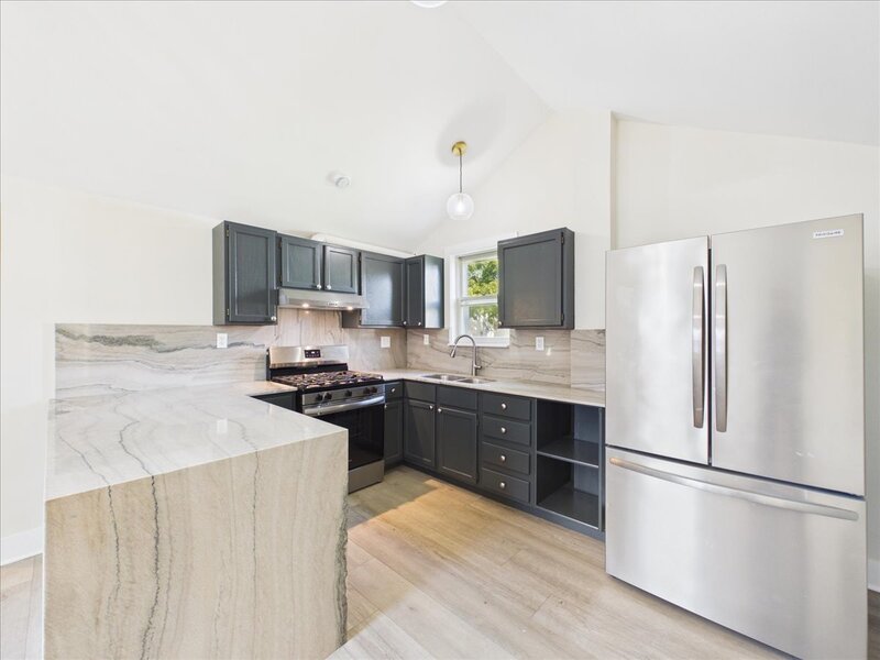 1027 Garfield Avenue Belvidere IL 61008
