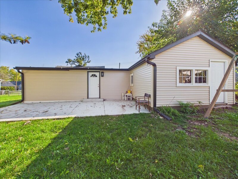 1027 Garfield Avenue Belvidere IL 61008