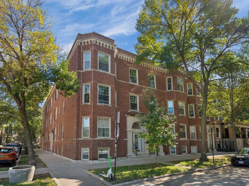 2478 N Albany Avenue Chicago IL 60647