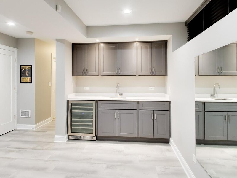 4343 N Hamlin Avenue Chicago IL 60618