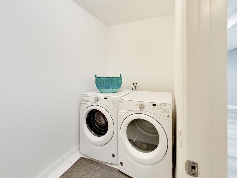 4343 N Hamlin Avenue Chicago IL 60618