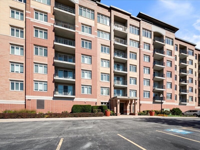 1199 E Port Clinton Road Vernon Hills IL 60061