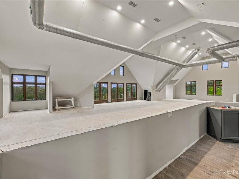 5 Castle Drive St. Charles IL 60175