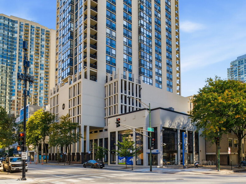 1122 N Clark Street Chicago IL 60610