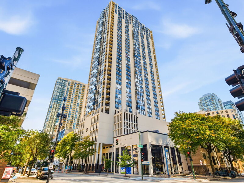 1122 N Clark Street Chicago IL 60610