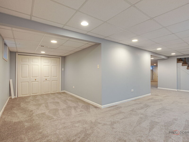 562 Applegate Lane Lake Zurich IL 60047