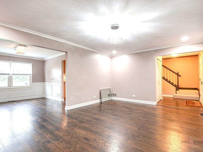562 Applegate Lane Lake Zurich IL 60047