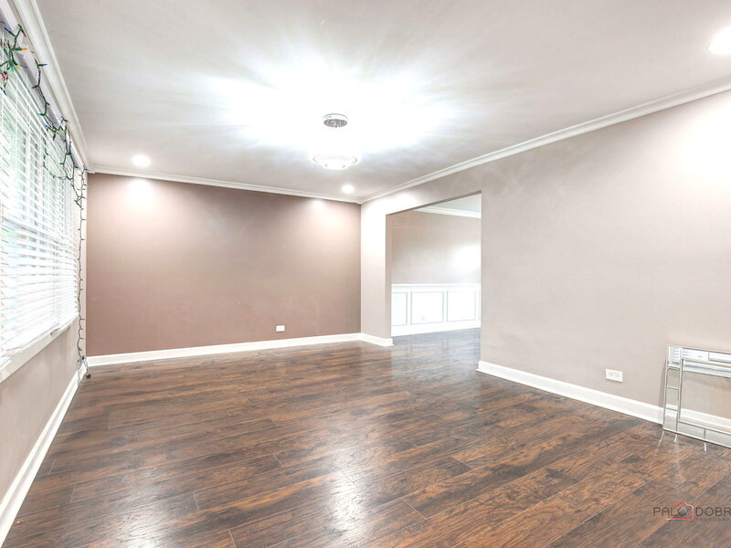 562 Applegate Lane Lake Zurich IL 60047