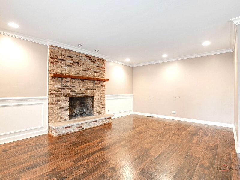 562 Applegate Lane Lake Zurich IL 60047