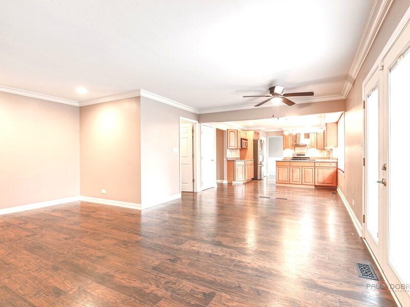 562 Applegate Lane Lake Zurich IL 60047