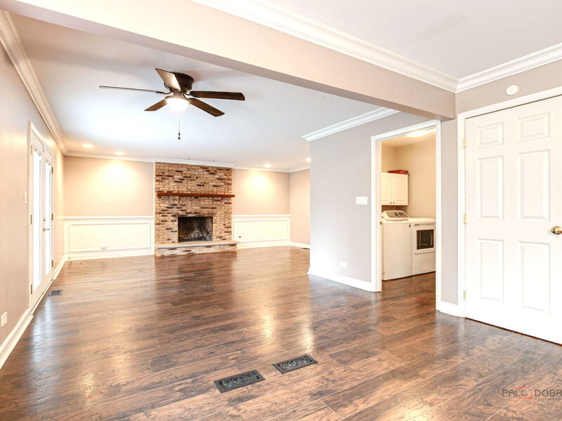 562 Applegate Lane Lake Zurich IL 60047