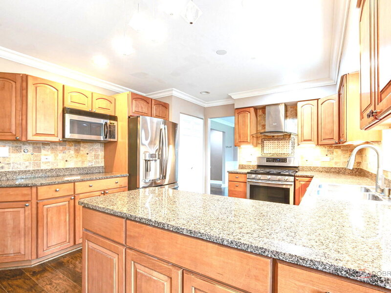 562 Applegate Lane Lake Zurich IL 60047