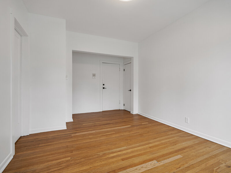 4310 N Clarendon Avenue Chicago IL 60613