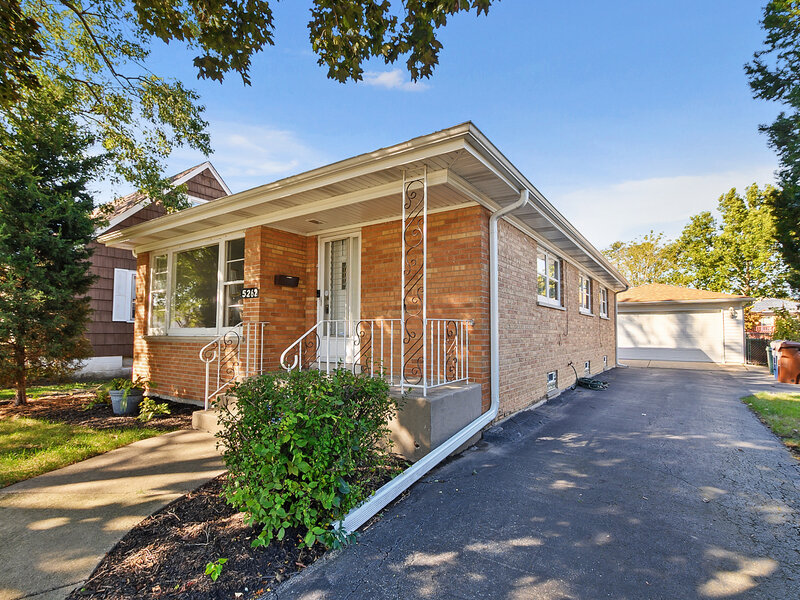 5262 Alexander Place Oak Lawn IL 60453