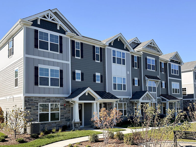 412 Lakeshore Court St. Charles IL 60174
