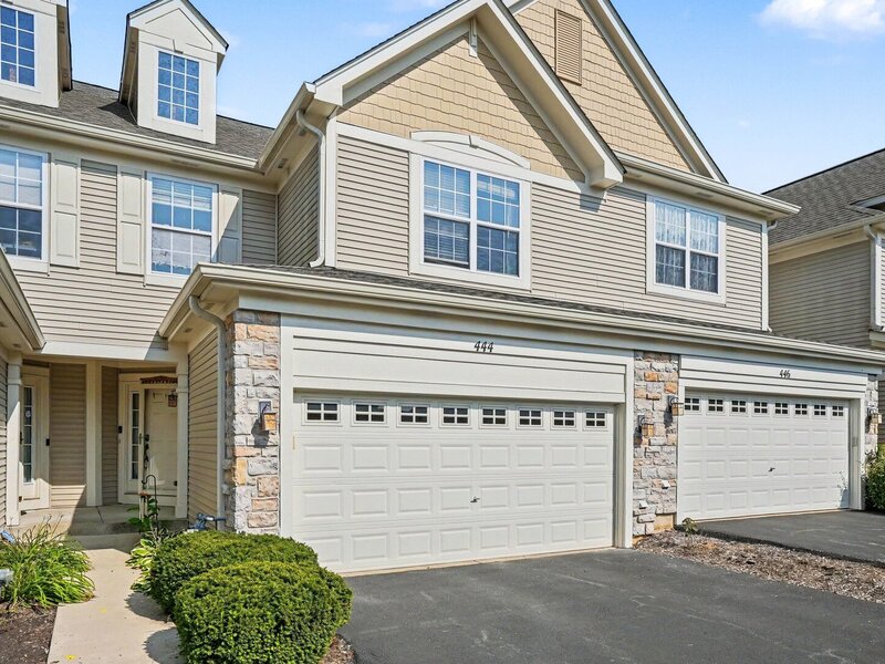 444 Vaughn Circle Aurora IL 60502