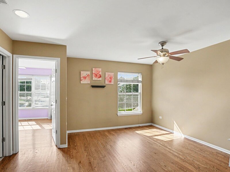 444 Vaughn Circle Aurora IL 60502