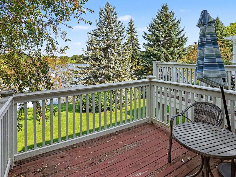 444 Vaughn Circle Aurora IL 60502