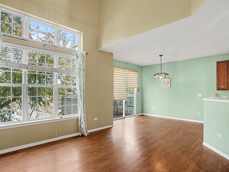444 Vaughn Circle Aurora IL 60502