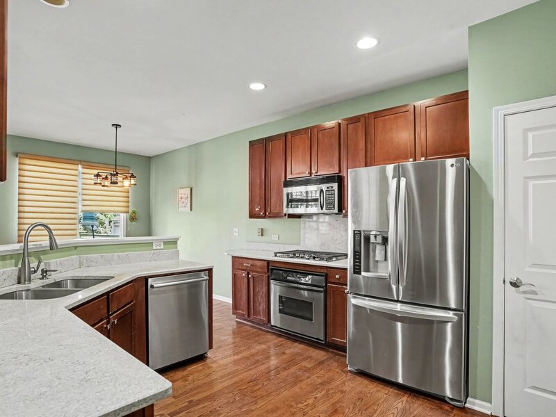 444 Vaughn Circle Aurora IL 60502