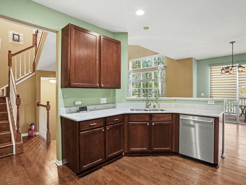 444 Vaughn Circle Aurora IL 60502