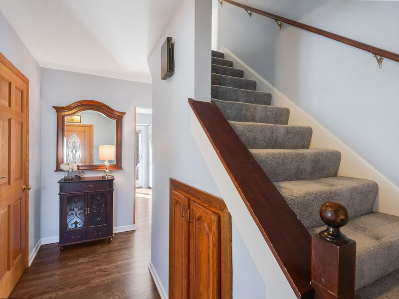 1717 Victoria Road Mundelein IL 60060