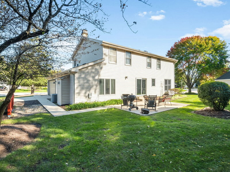 1717 Victoria Road Mundelein IL 60060