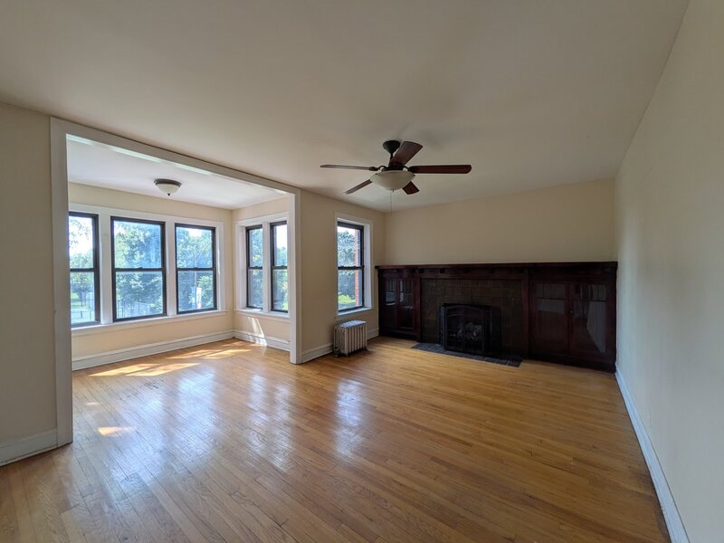 644 E 51st Street Chicago IL 60615