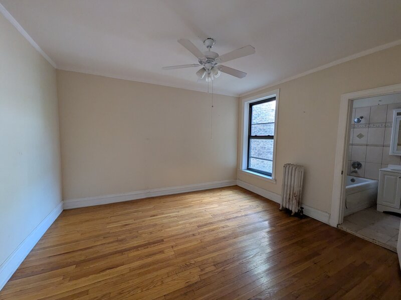 644 E 51st Street Chicago IL 60615