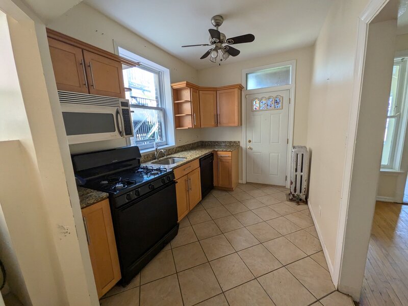 644 E 51st Street Chicago IL 60615