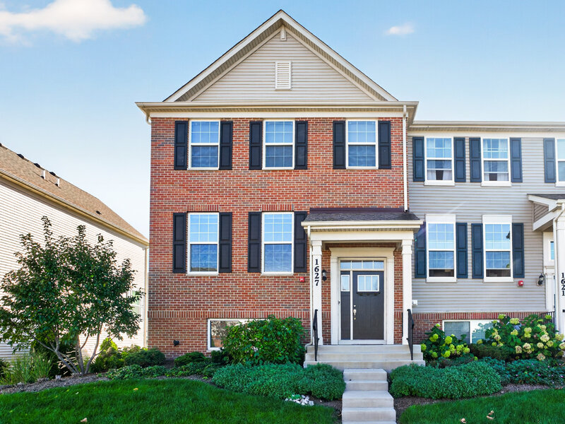 1627 Sager Way Batavia IL 60510