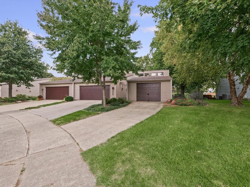 2320 Briar Hill Drive Champaign IL 61822