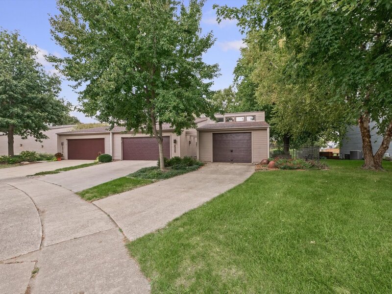 2320 Briar Hill Drive Champaign IL 61822