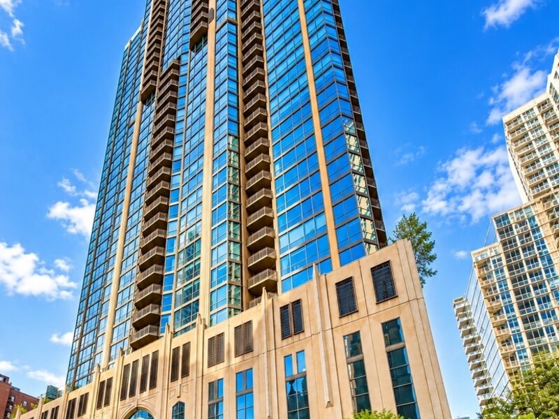 21 E Huron Street Chicago IL 60611