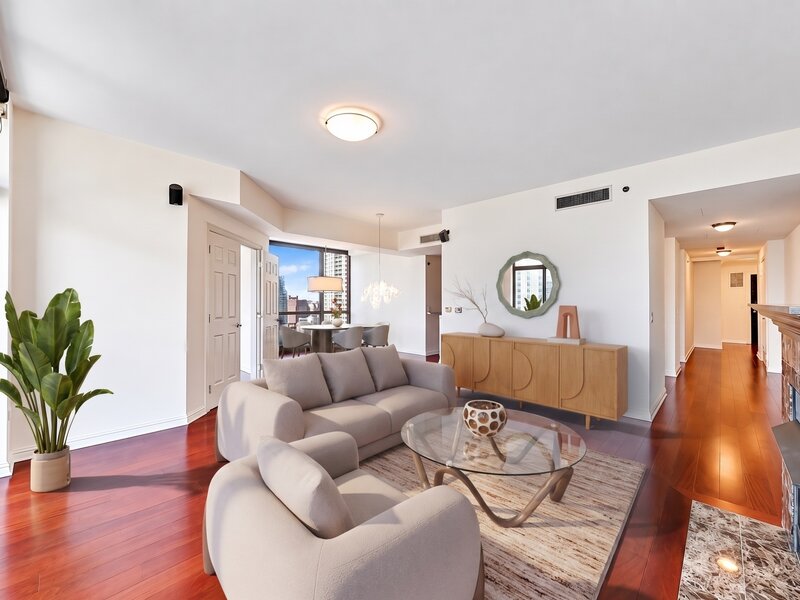 21 E Huron Street Chicago IL 60611