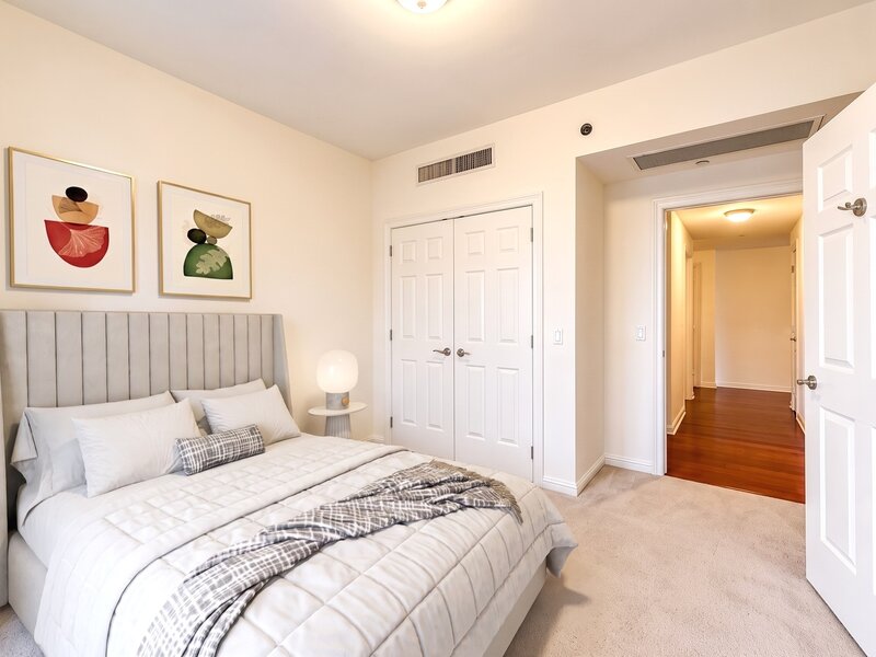 21 E Huron Street Chicago IL 60611