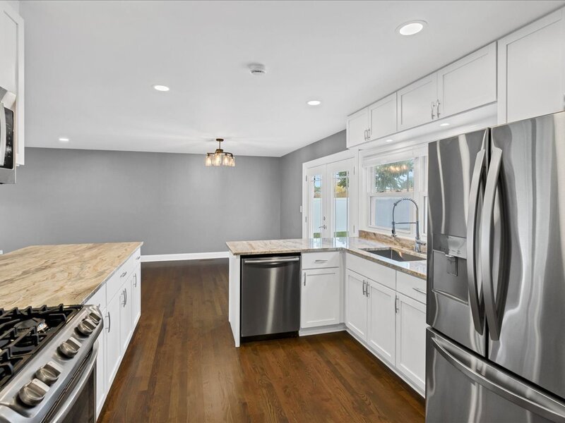 196 Green Court Streamwood IL 60107