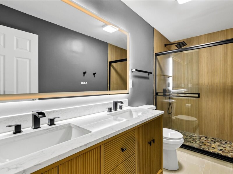 196 Green Court Streamwood IL 60107
