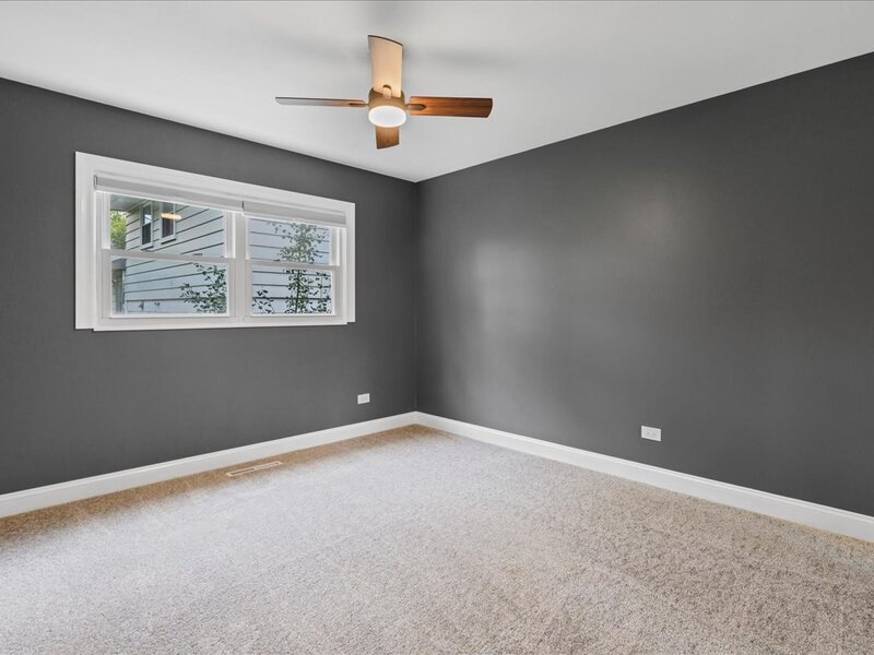 196 Green Court Streamwood IL 60107