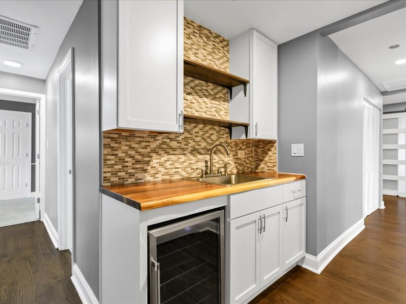 196 Green Court Streamwood IL 60107