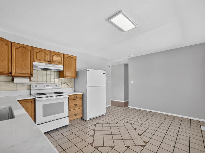 1622 W Celebrity Circle Hanover Park IL 60133